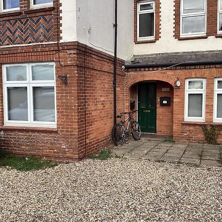 Two Bedroom, Off-Road Parking Ludgershall (Hampshire) Exterior foto