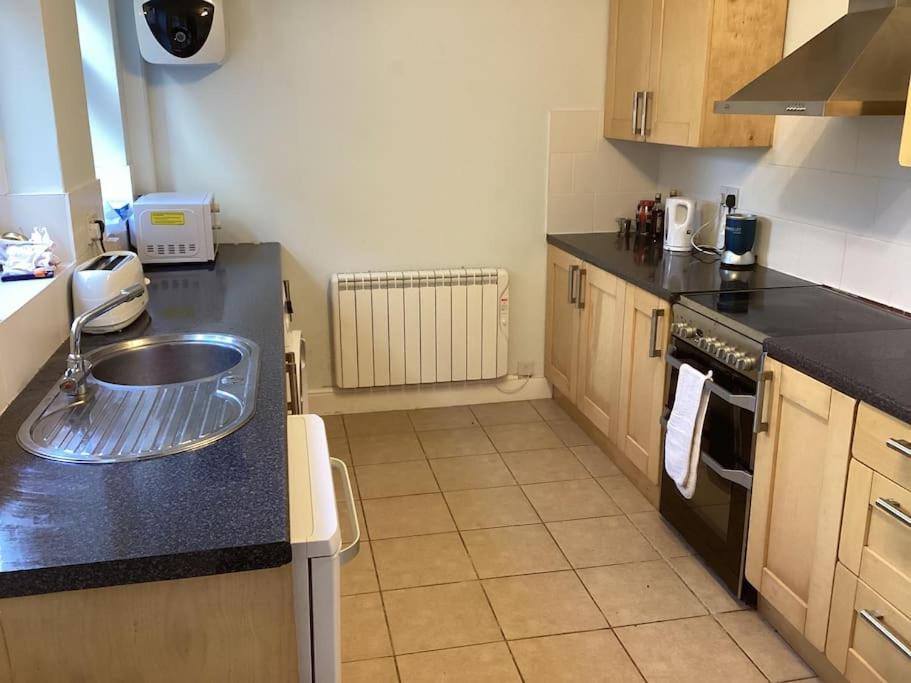 Two Bedroom, Off-Road Parking Ludgershall (Hampshire) Exterior foto